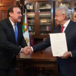 AMLO con Embajador de Guatemala